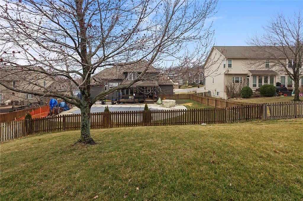 5701 NE Coral Drive — photo 37
