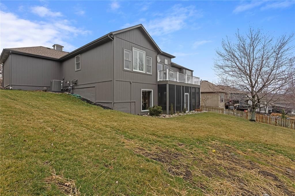 5701 NE Coral Drive — photo 38