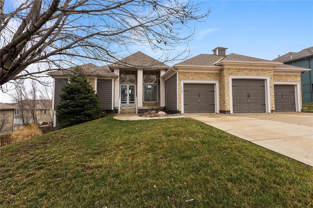 5701 NE Coral Drive — photo 41