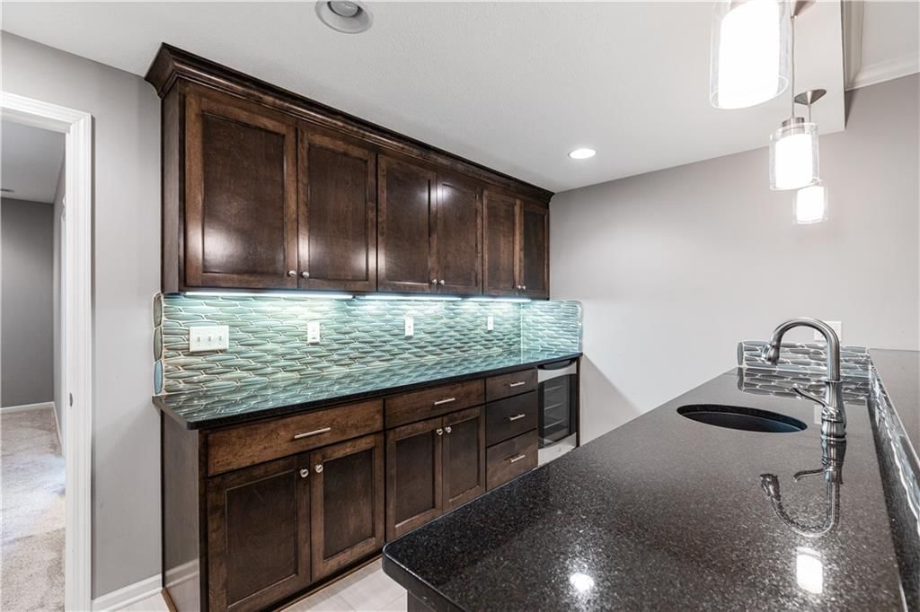 4450 Summit Street — photo 21