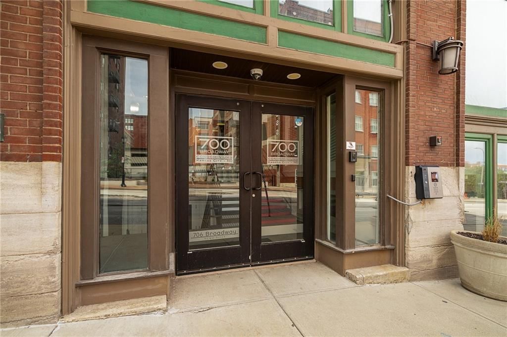 700 Broadway Boulevard — photo 3