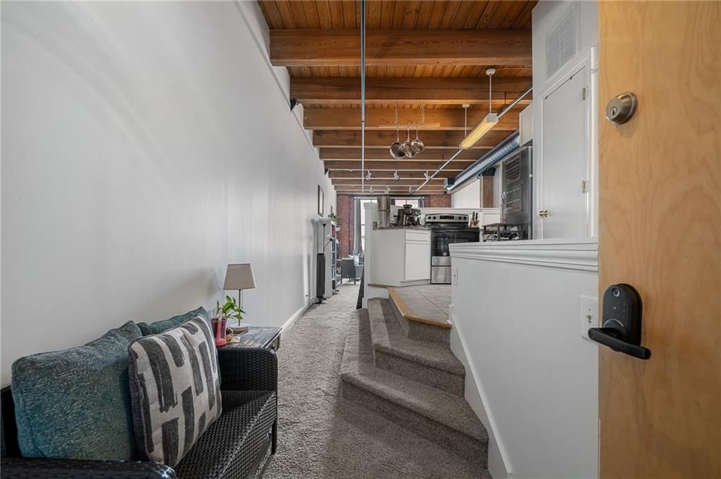 700 Broadway Boulevard — photo 11