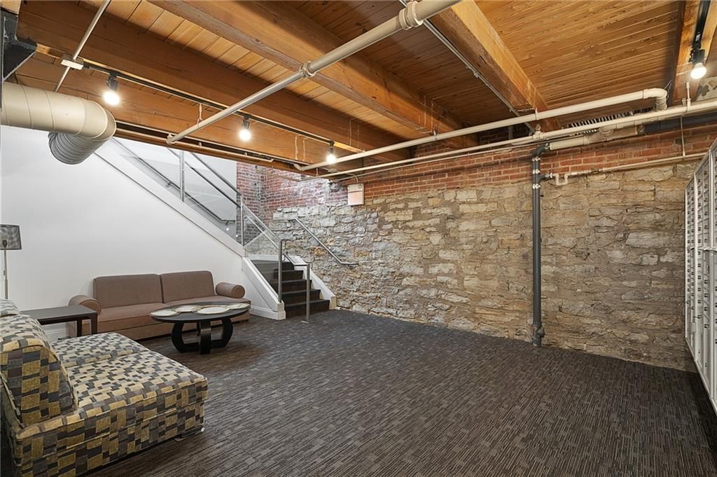 700 Broadway Boulevard — photo 28