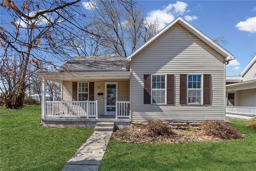 213 N 4TH Street, Clinton, MO