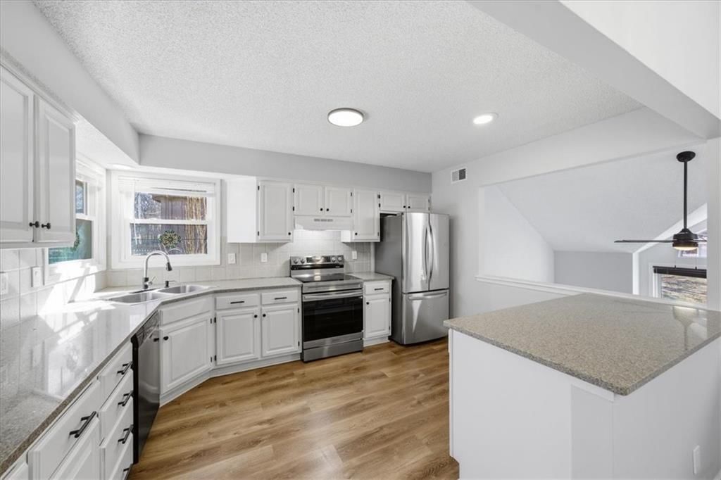 15749 Horton Street — photo 12