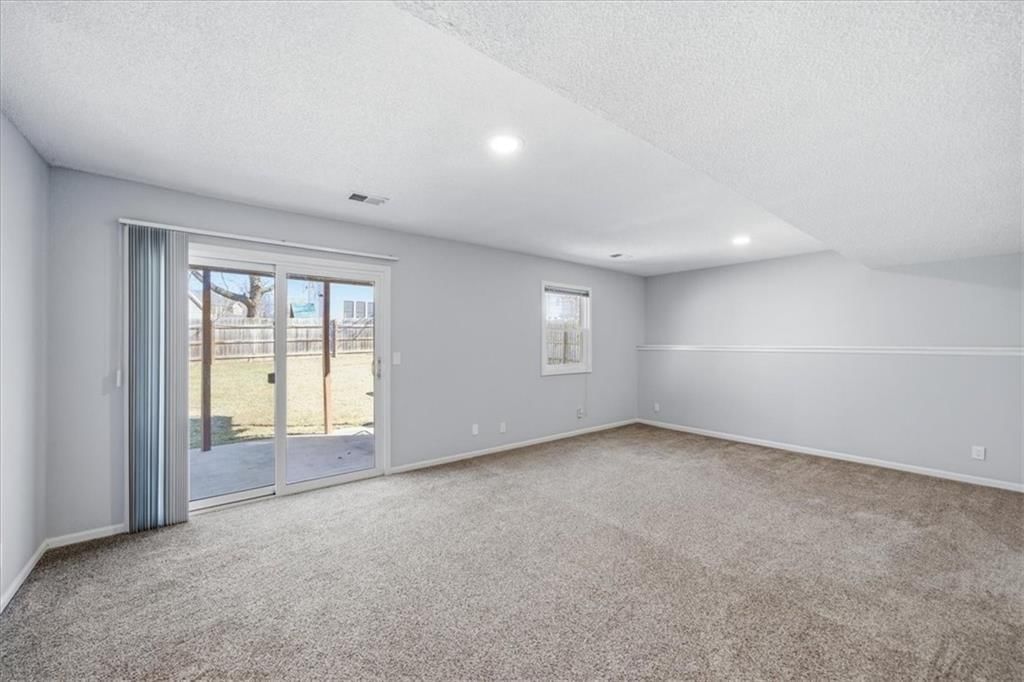 15749 Horton Street — photo 26
