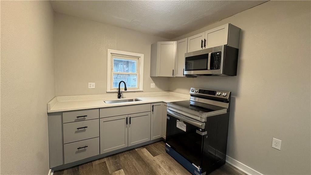 539 E MILL Street — photo 11