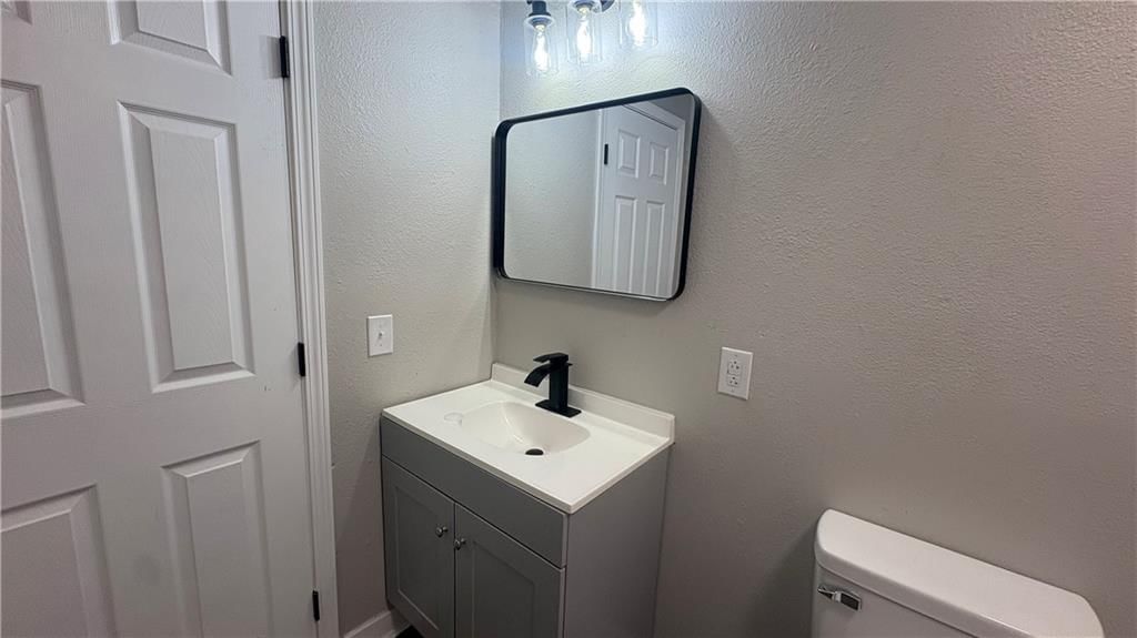 539 E MILL Street — photo 15