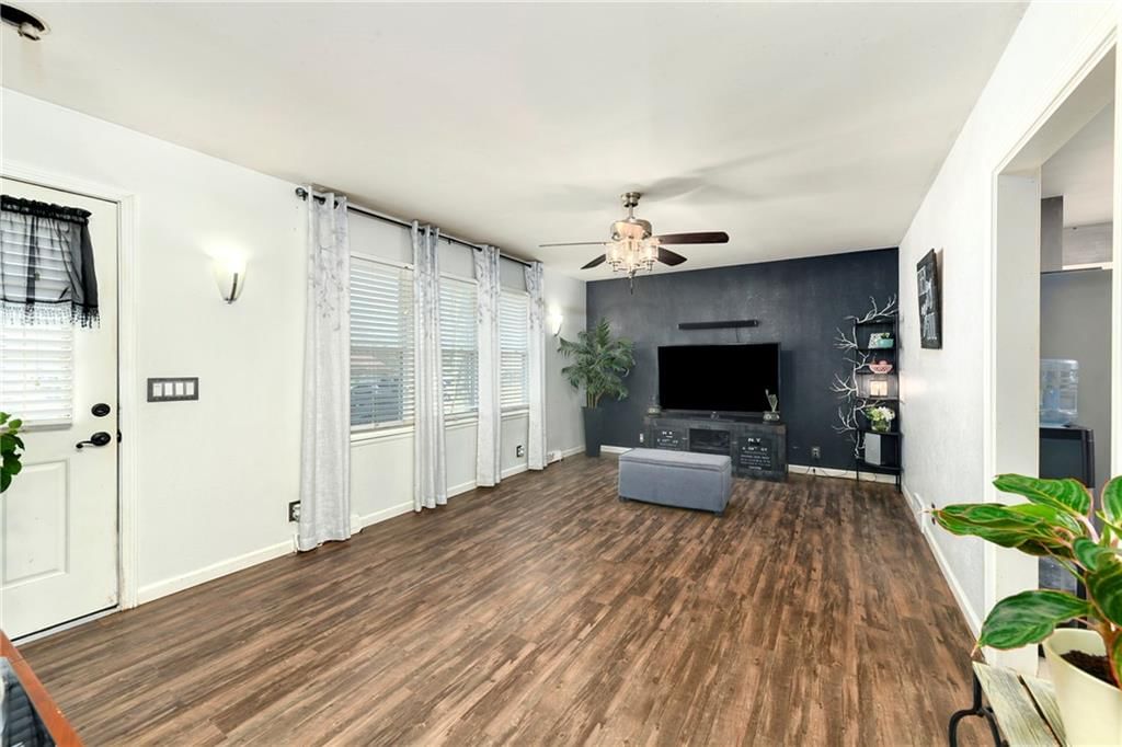 100 NW 22nd Street — photo 6