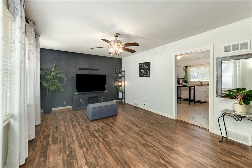 100 NW 22nd Street — photo 7