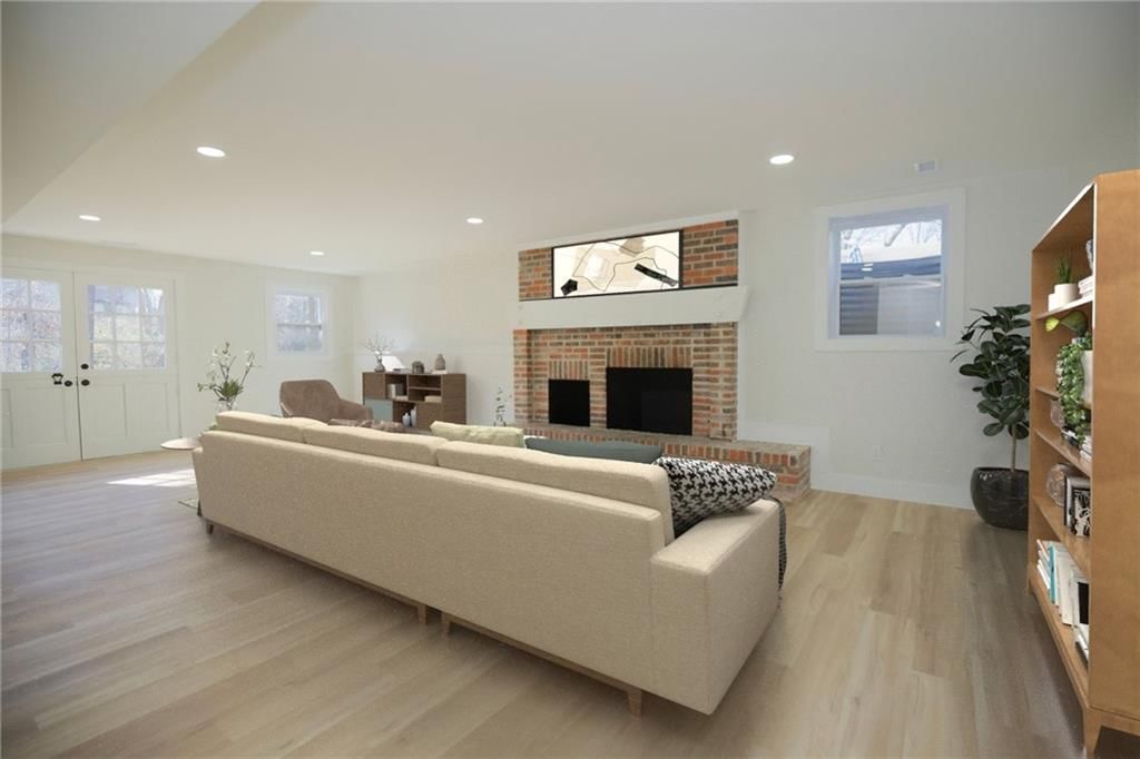2729 Stratford Road — photo 4