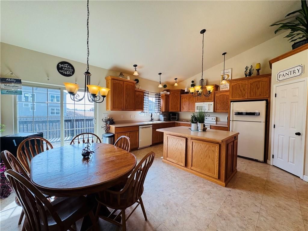 1160 ANDREW Drive — photo 8