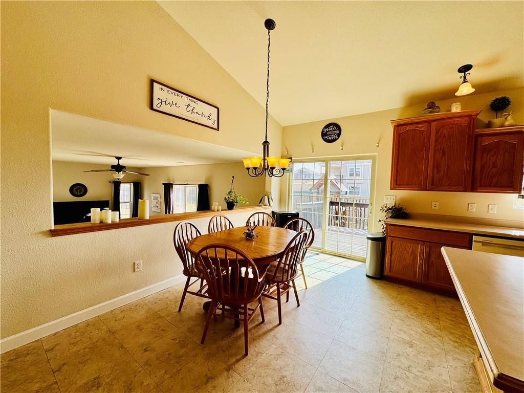 1160 ANDREW Drive — photo 9