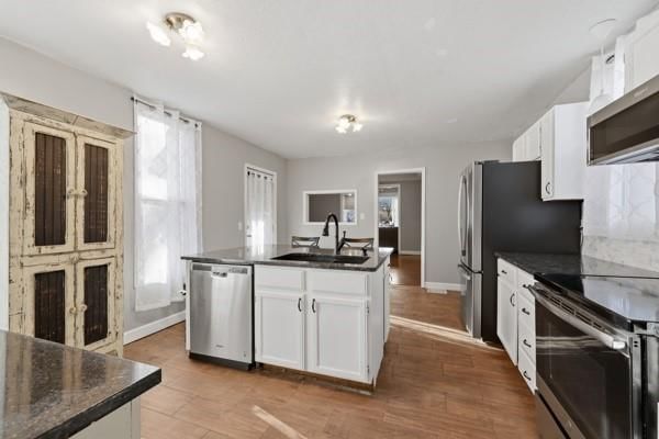 206 E 13th Street — photo 9