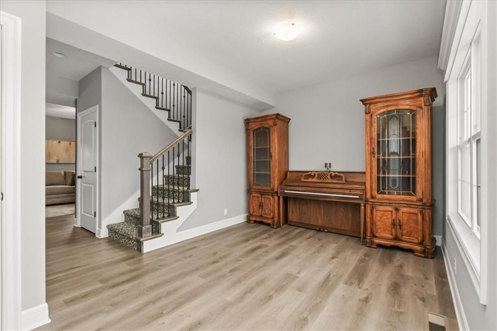 801 NW Hickory Ridge Drive — photo 5