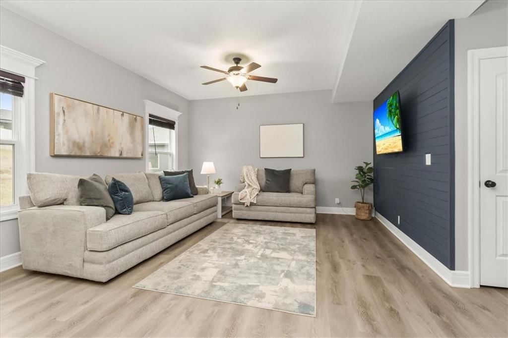 801 NW Hickory Ridge Drive — photo 7