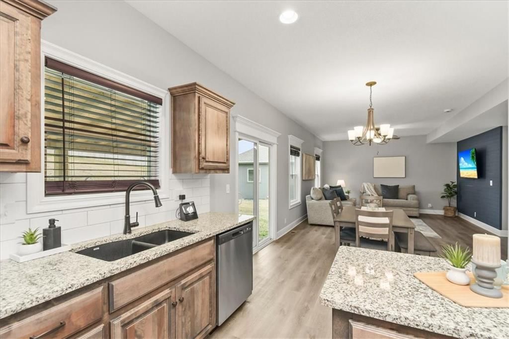 801 NW Hickory Ridge Drive — photo 12