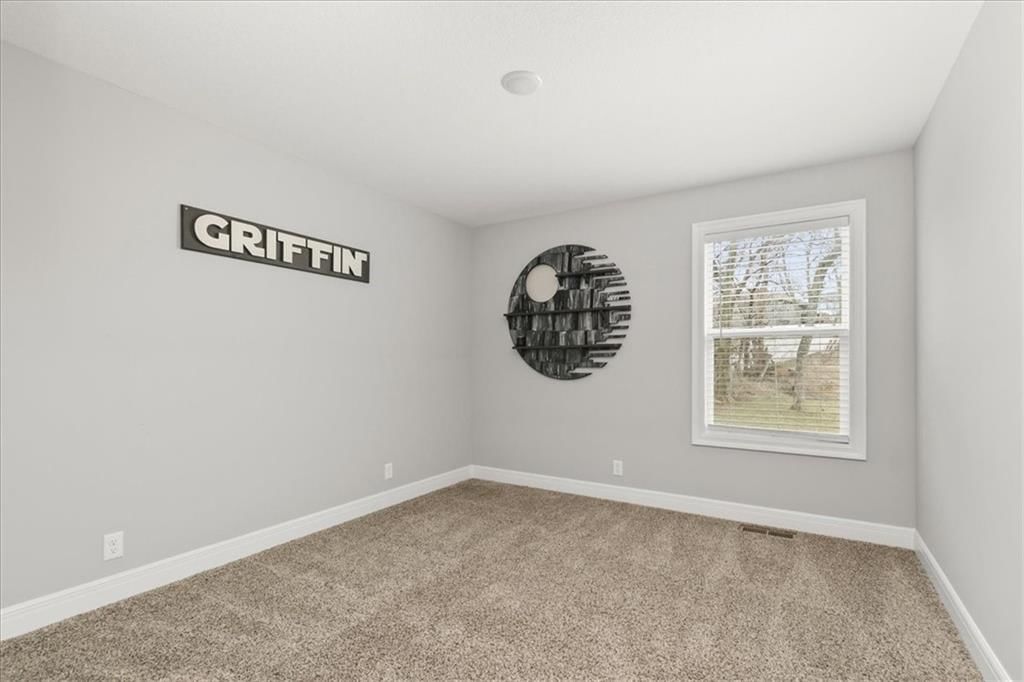 801 NW Hickory Ridge Drive — photo 16