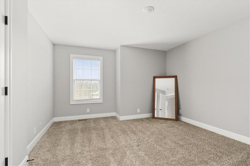 801 NW Hickory Ridge Drive — photo 17