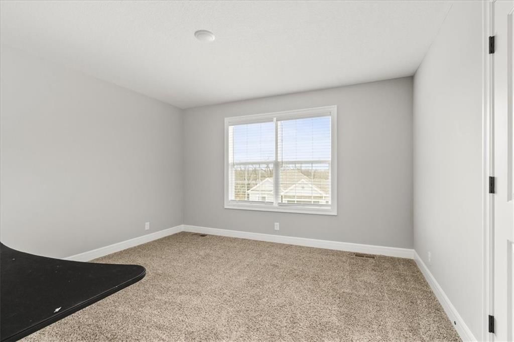 801 NW Hickory Ridge Drive — photo 20