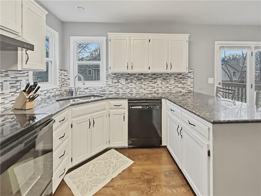 1109 N Annie Street — photo 10