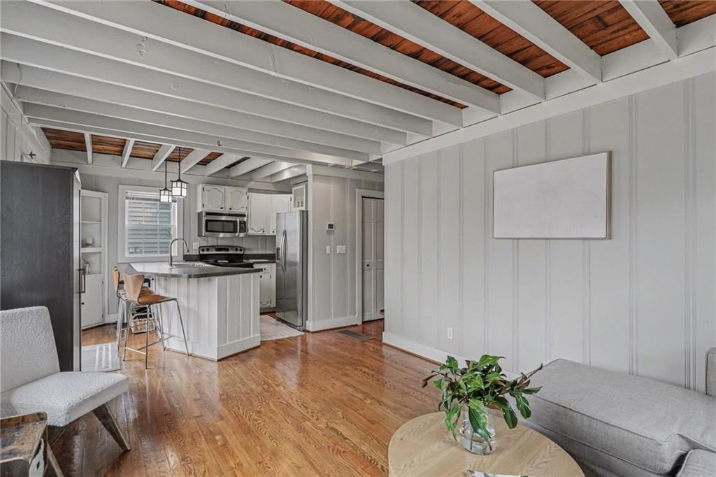 77 R Street — photo 8