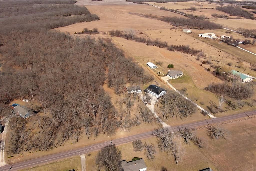 19750 Stranger Road — photo 11