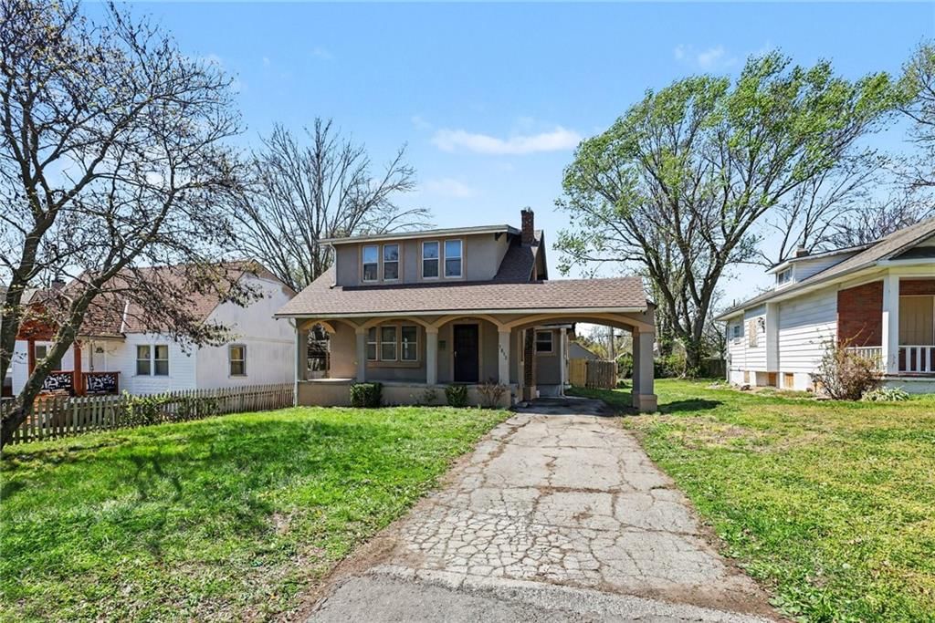 1812 S Hedges Avenue — photo 2