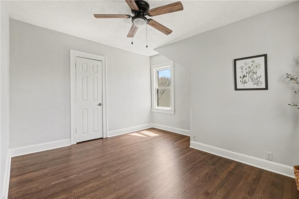 1812 S Hedges Avenue — photo 9