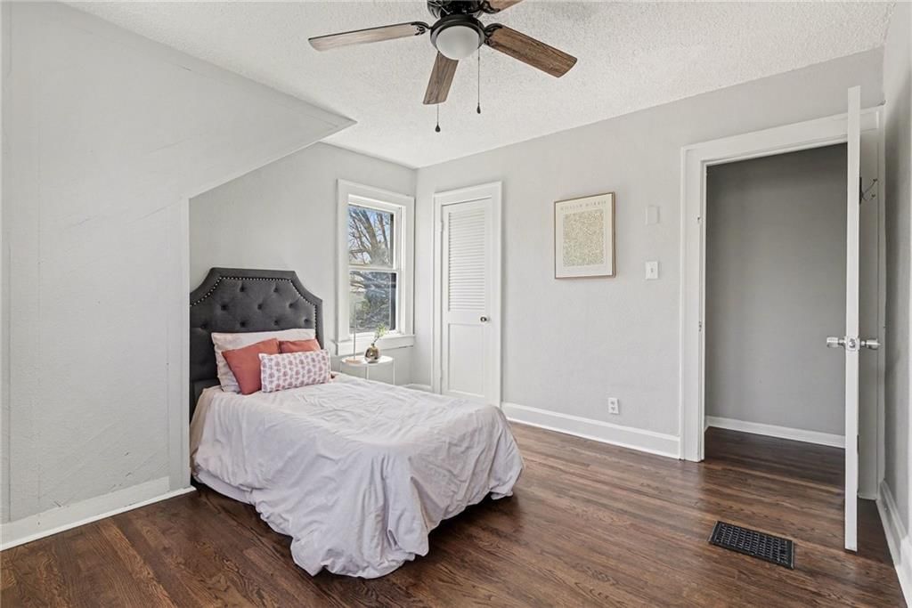 1812 S Hedges Avenue — photo 12