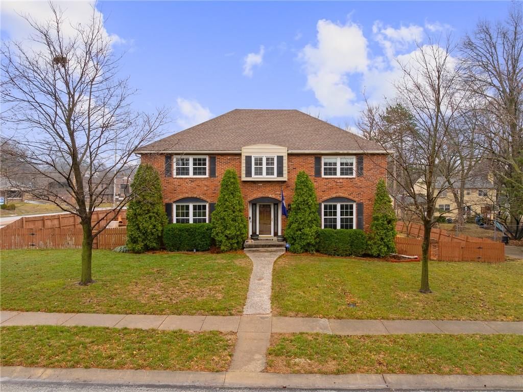 9501 Riggs Street, Overland Park, KS