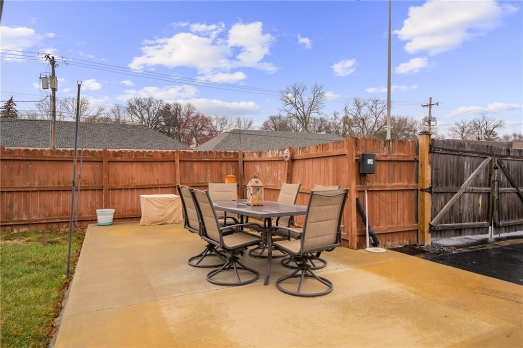 9501 Riggs Street — photo 49