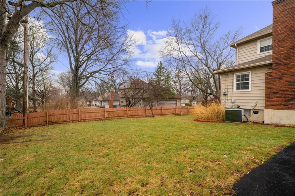 9501 Riggs Street — photo 52