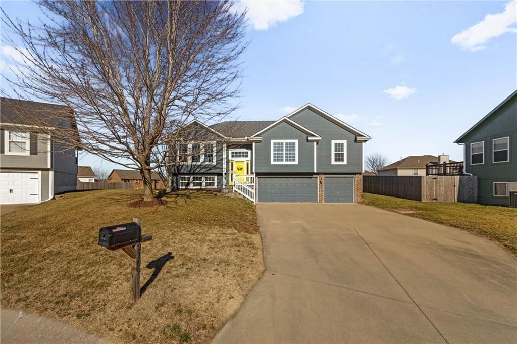 2109 NW Sweetgum Court — photo 2