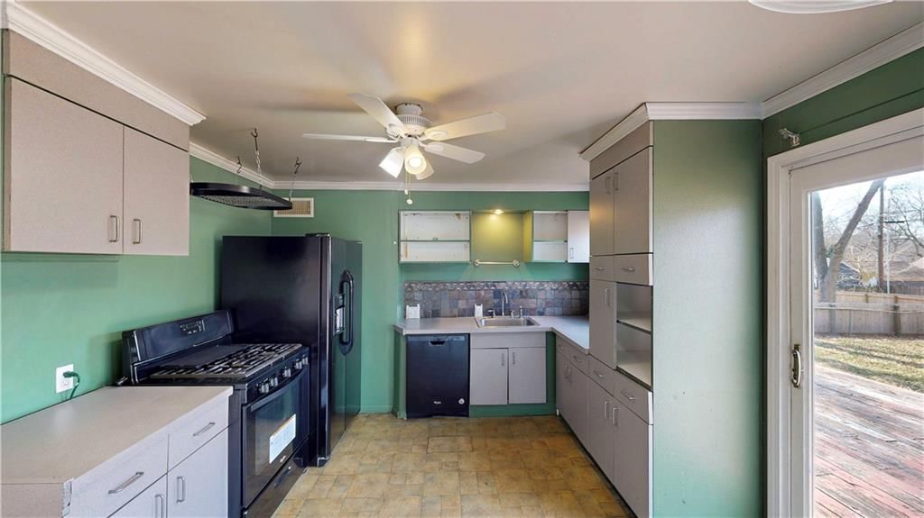 7712 Robinson Street — photo 4