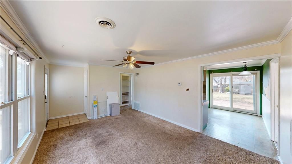7712 Robinson Street — photo 6