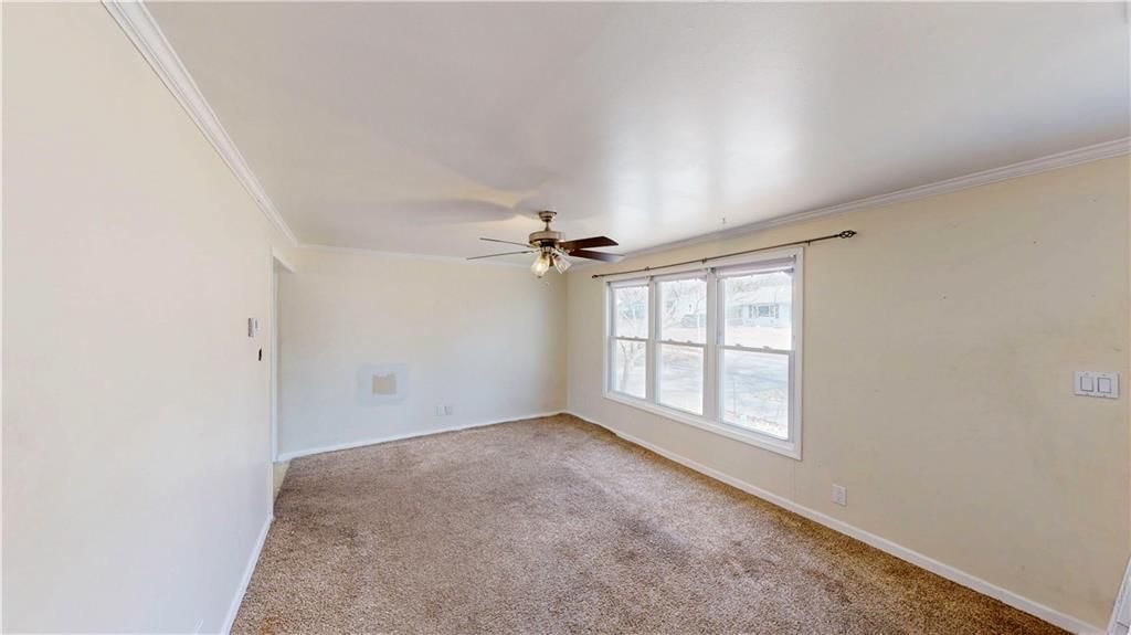 7712 Robinson Street — photo 8
