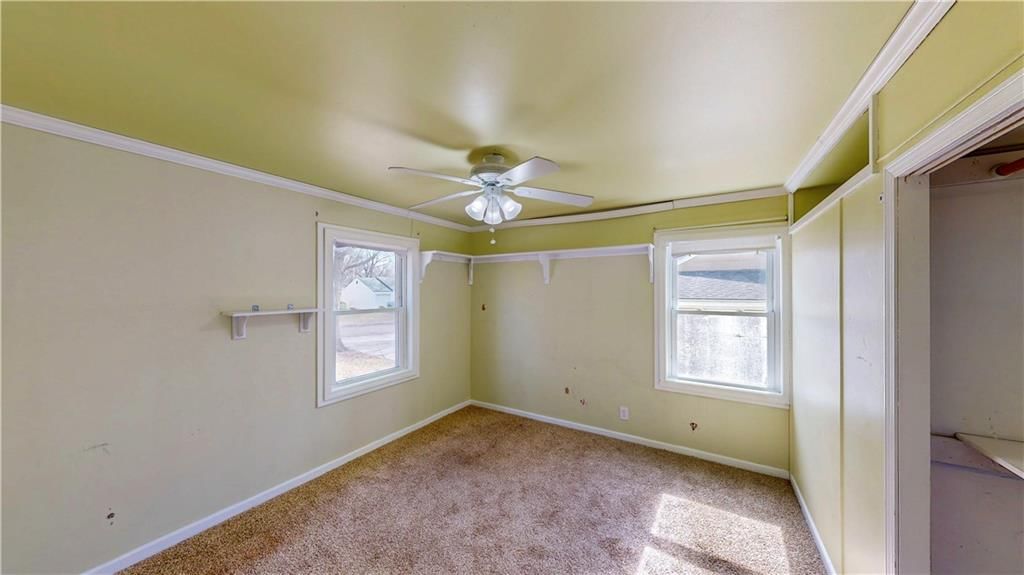 7712 Robinson Street — photo 9