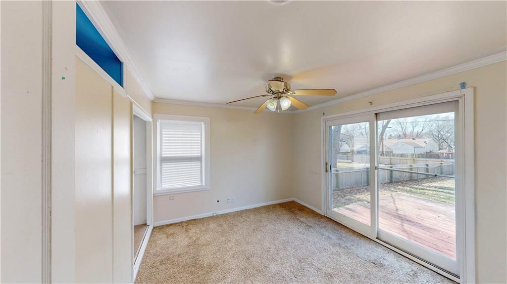 7712 Robinson Street — photo 13