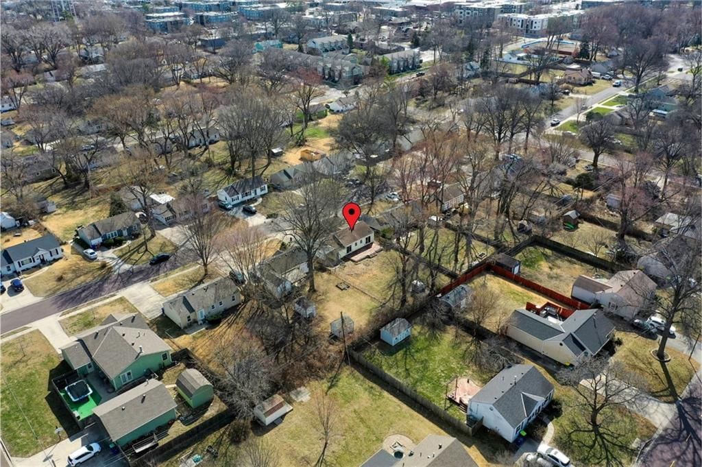 7712 Robinson Street — photo 28