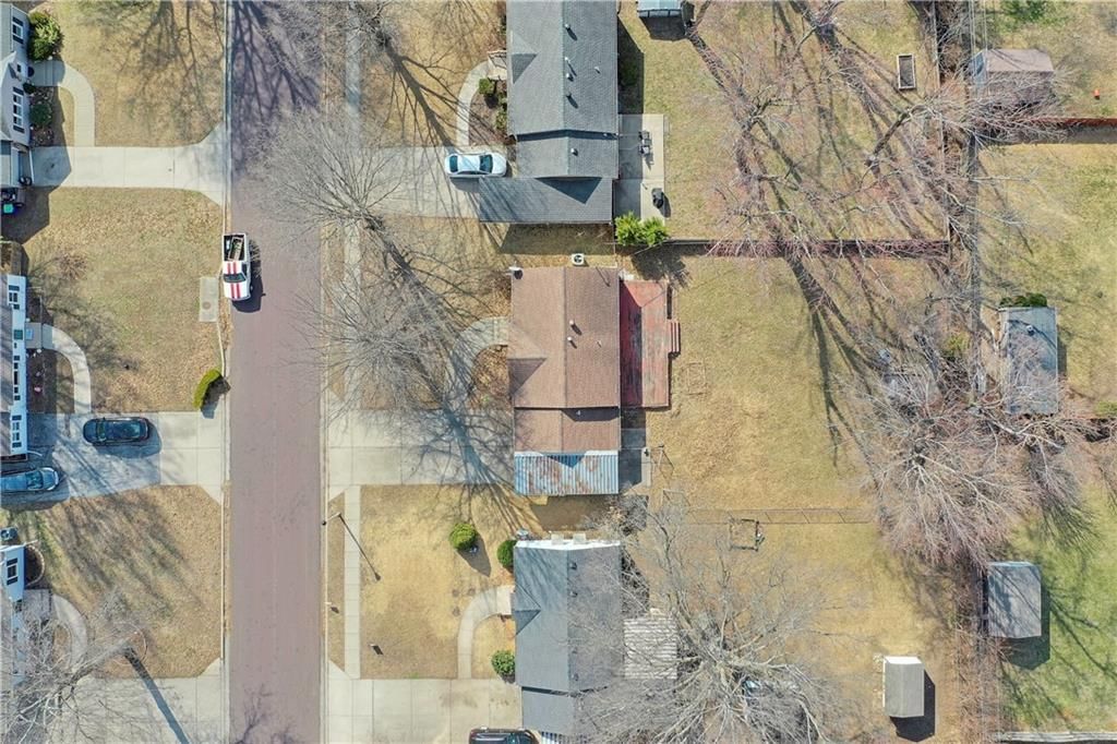 7712 Robinson Street — photo 29