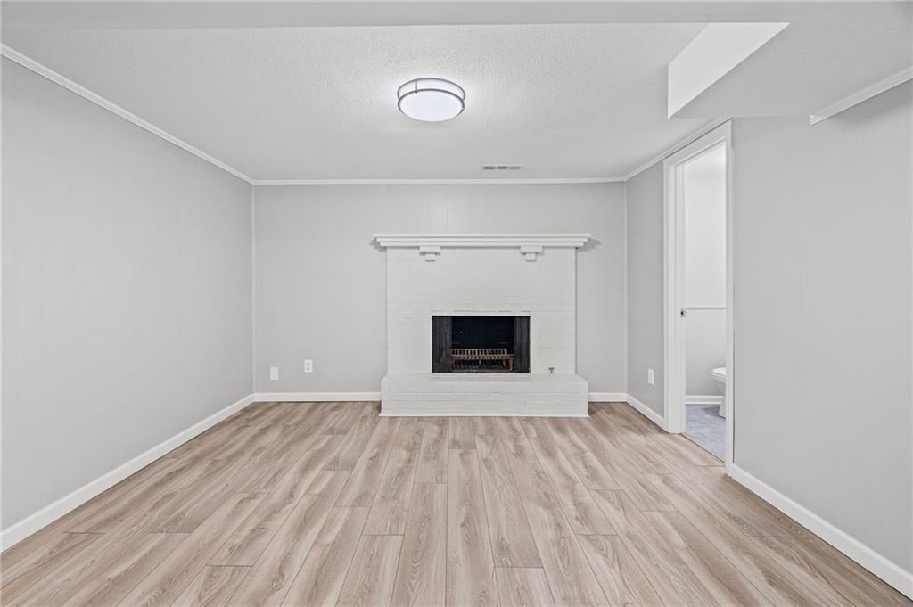 116 E 98th Street — photo 33