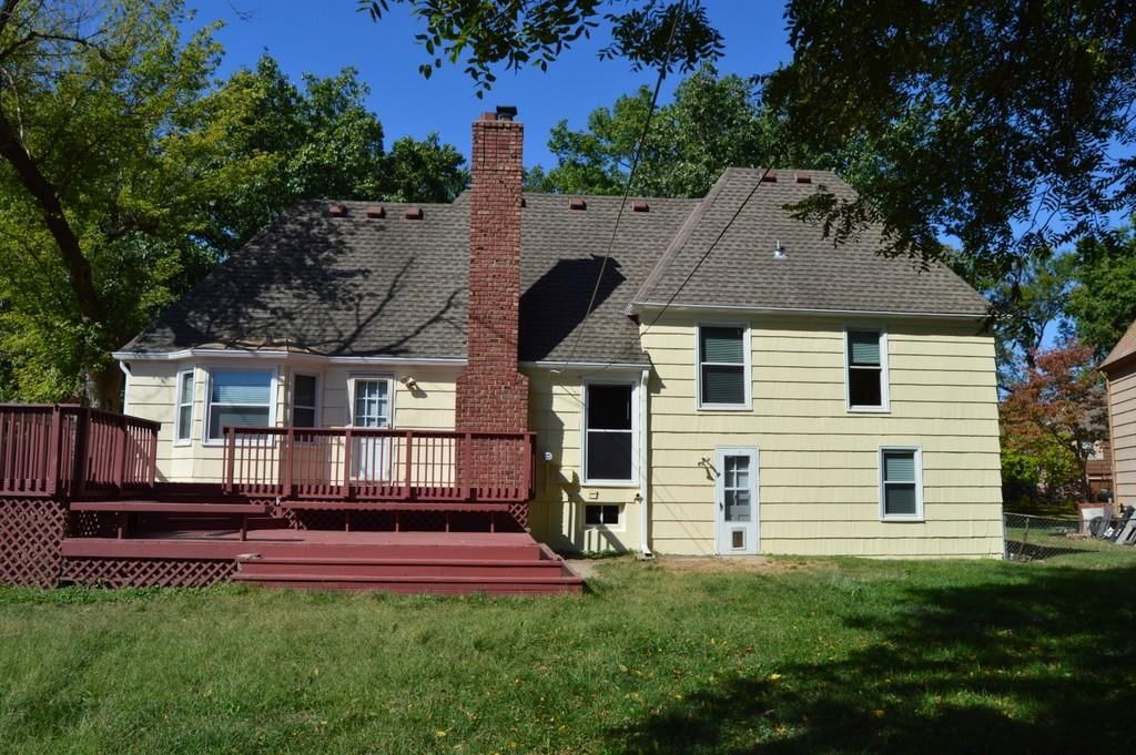1127 Queens Place Street — photo 2