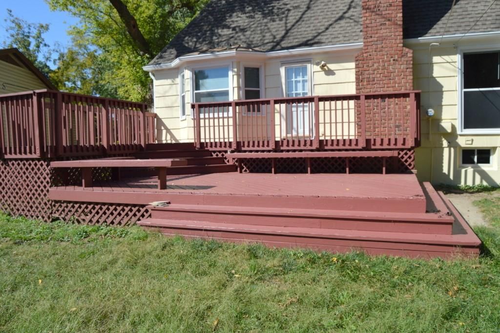 1127 Queens Place Street — photo 3