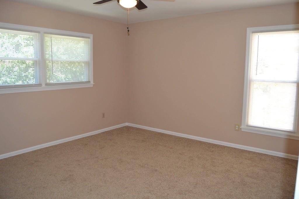 1127 Queens Place Street — photo 16
