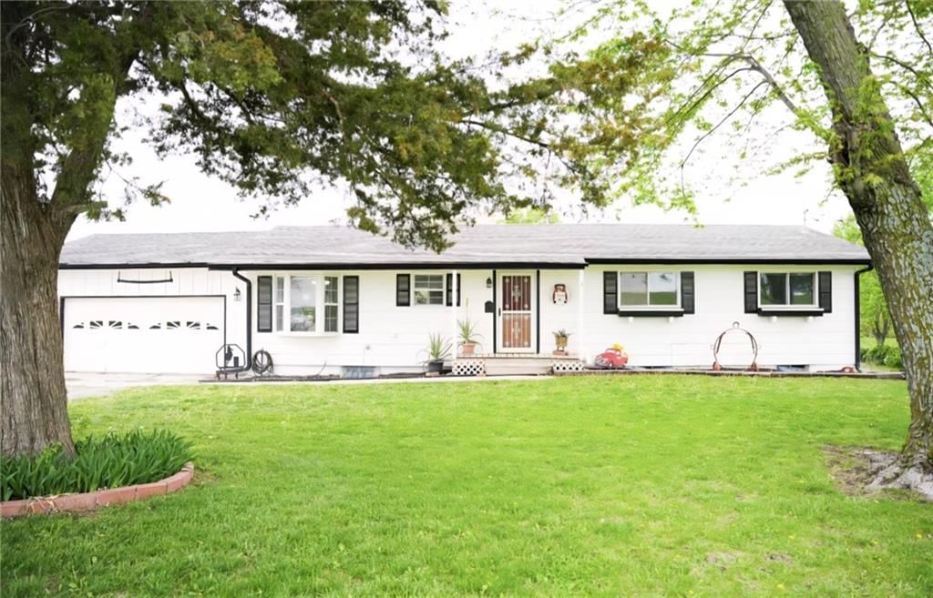 11562 NE Packard Lane — photo 1