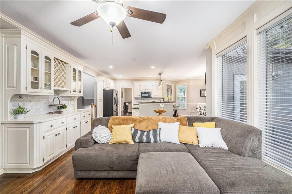 7325 OAKVIEW Street — photo 13