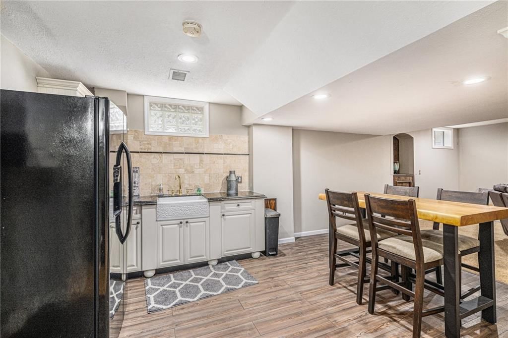 7325 OAKVIEW Street — photo 41