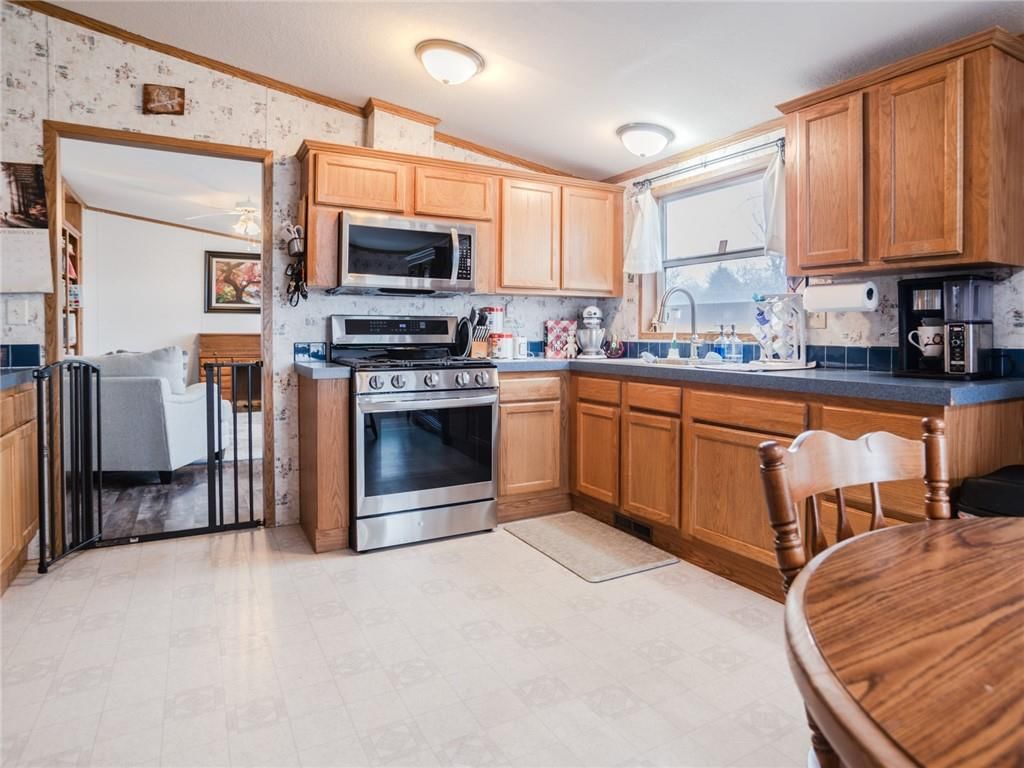 7311 SE Berryton Road — photo 8