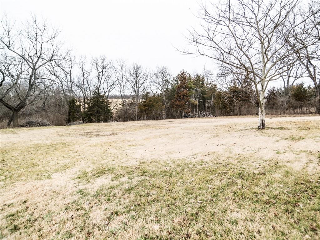 7311 SE Berryton Road — photo 36